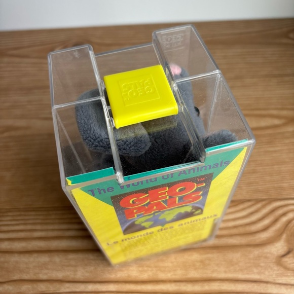 Geo Pals “Racer” Grey Rabbit - Picture 9 of 11